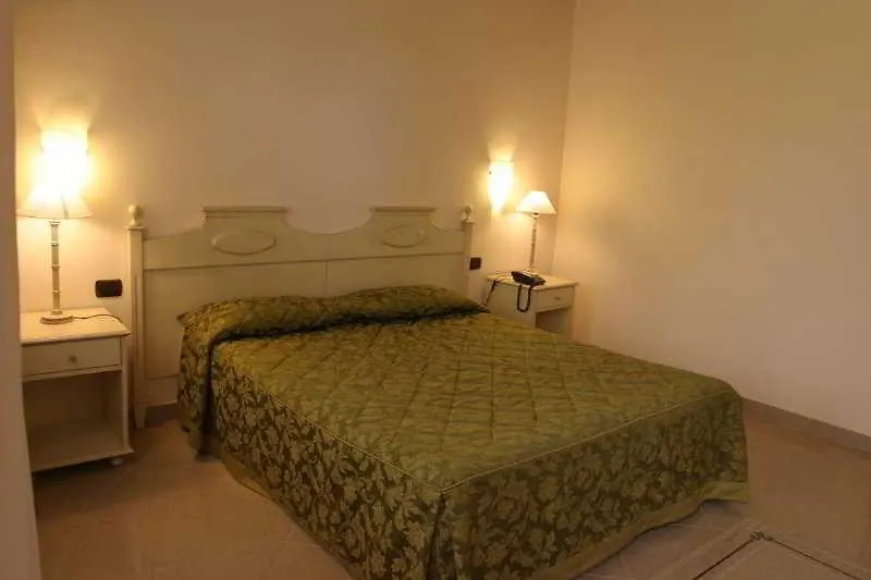 Sa Rocca Sport E Resort Guspini 2*,